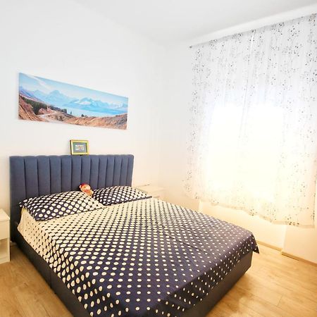 Family Apartment Риека Экстерьер фото