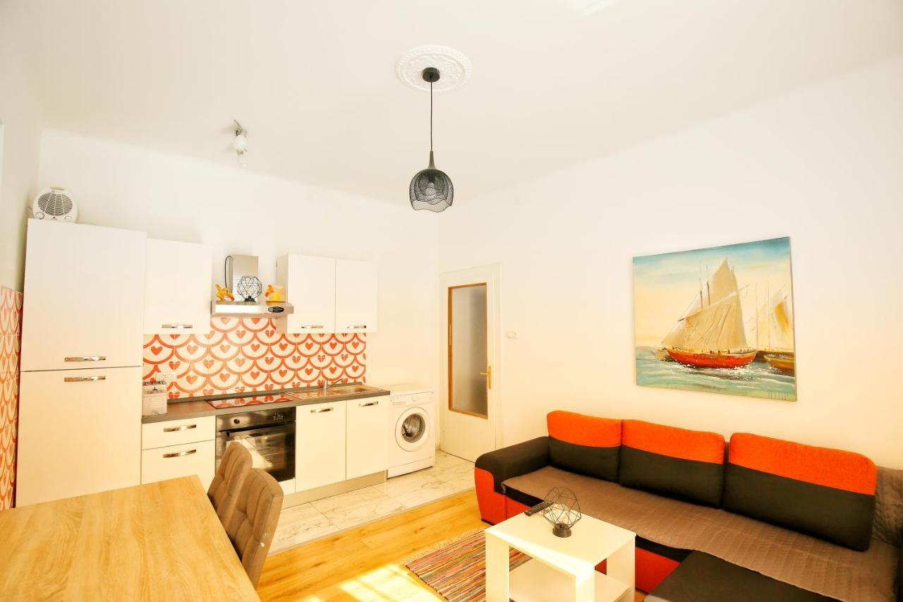Family Apartment Риека Экстерьер фото